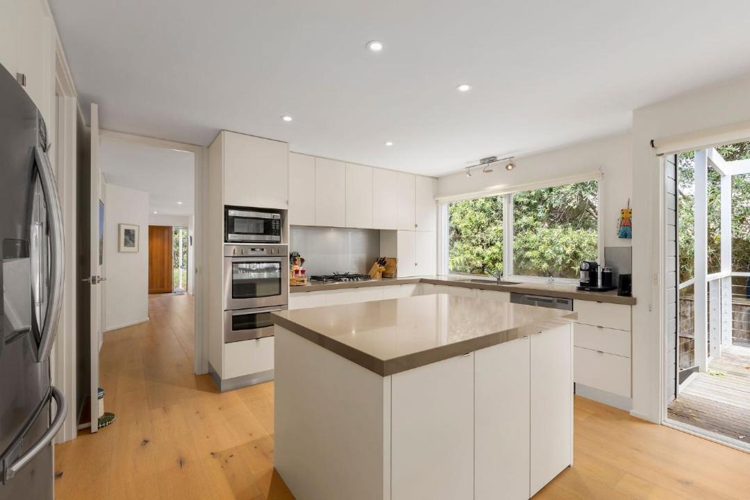 Photo of Kitchen in Point Lonsdale