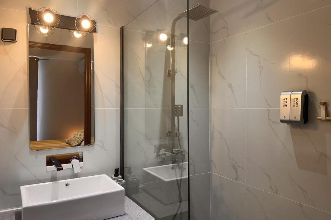 Photo of Bathroom in Punaauia