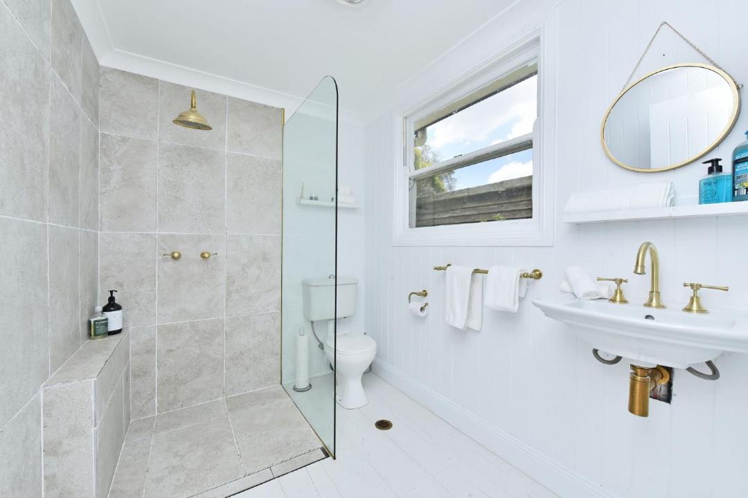Photo of Bathroom in Broke