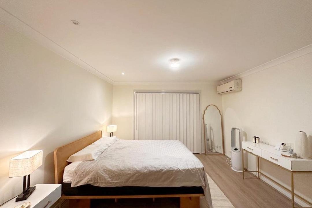 Photo of Bedroom in Stanhope Gardens