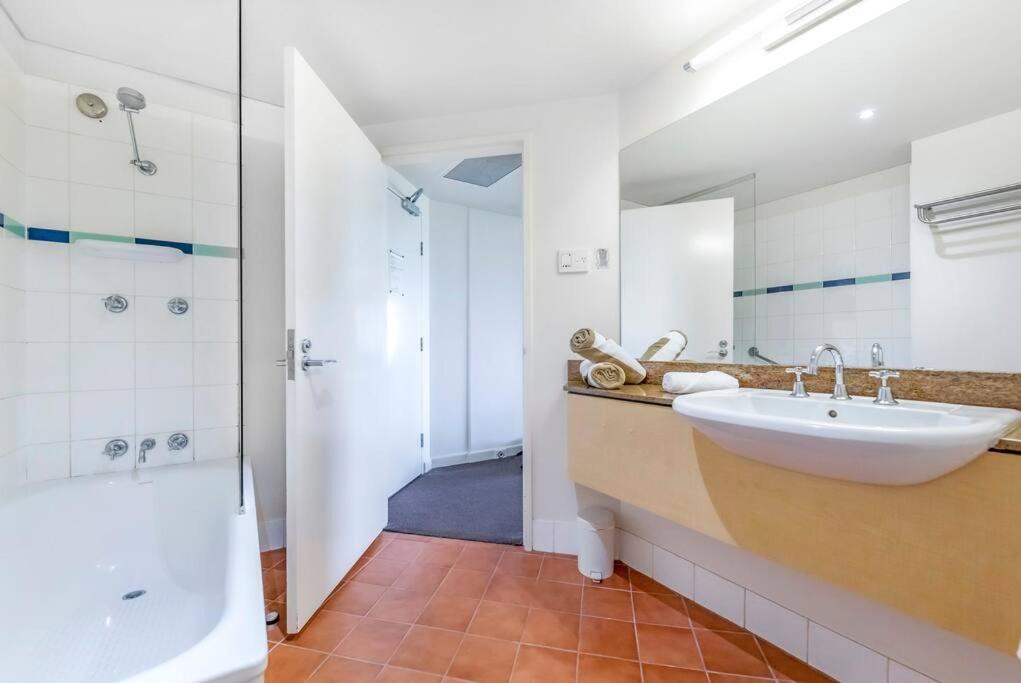 Photo of Bathroom in Darwin City Centre