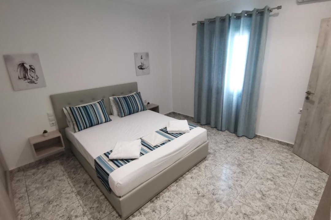 Photo of Bedroom in Adamas