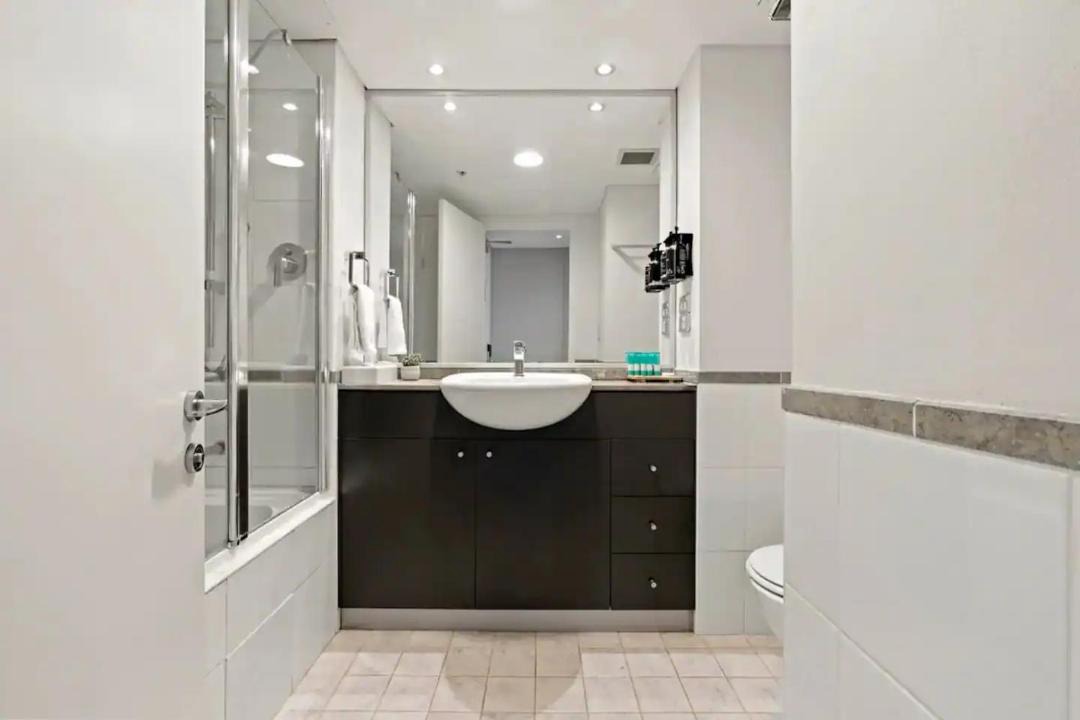 Photo of Bathroom in Haymarket