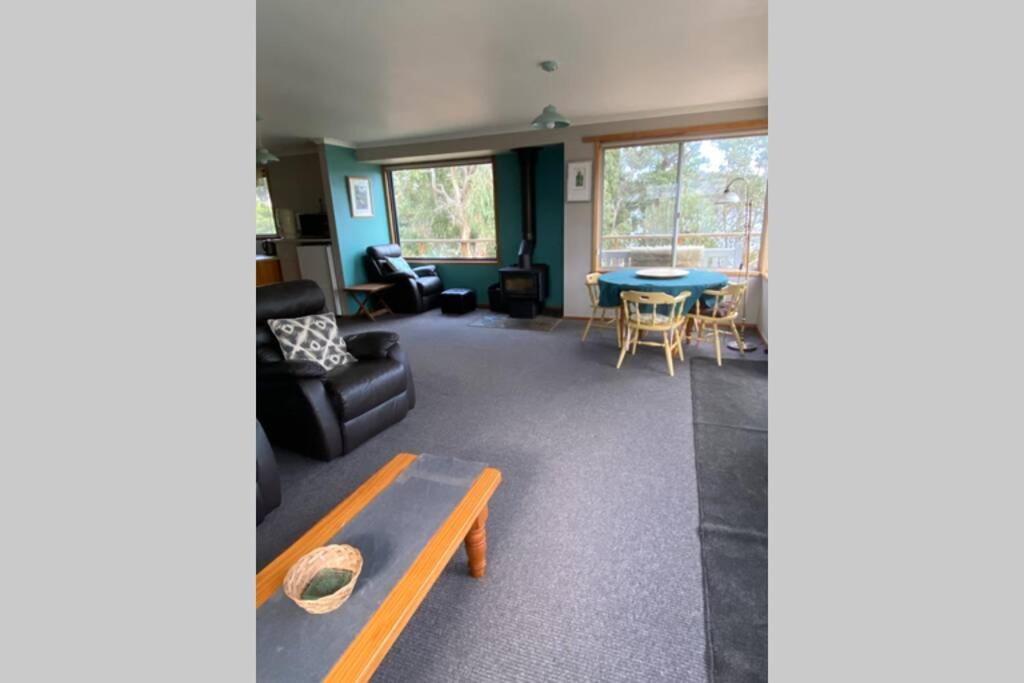 Photo of Livingroom in Lunawanna