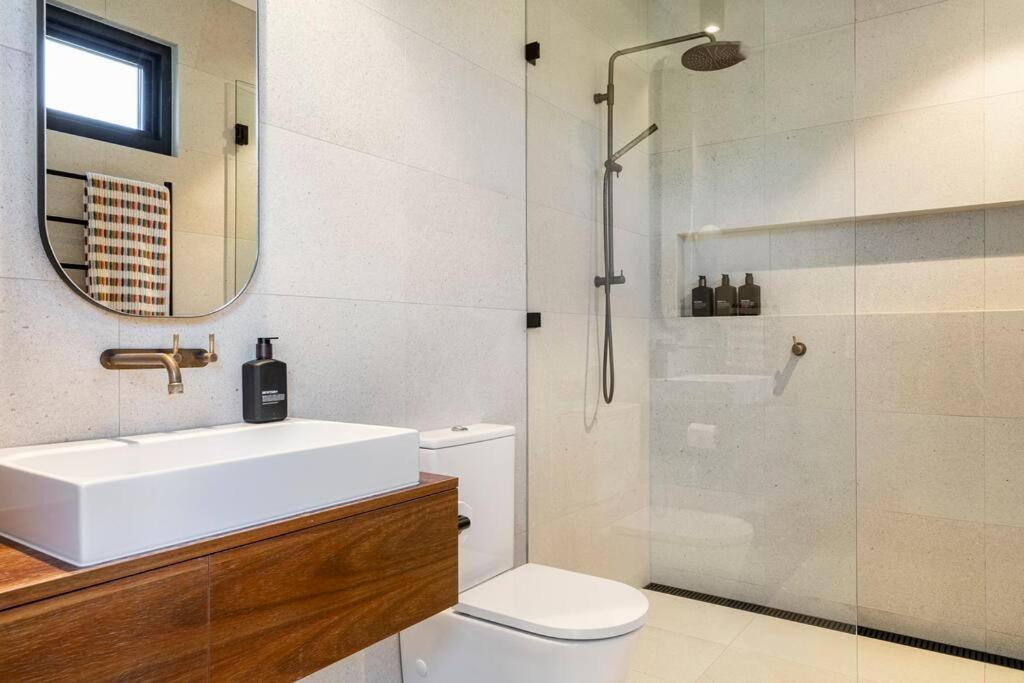 Photo of Bathroom in Red Hill