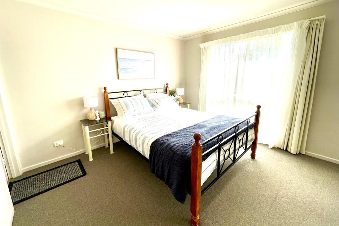 Photo of Bedroom in Kingscote