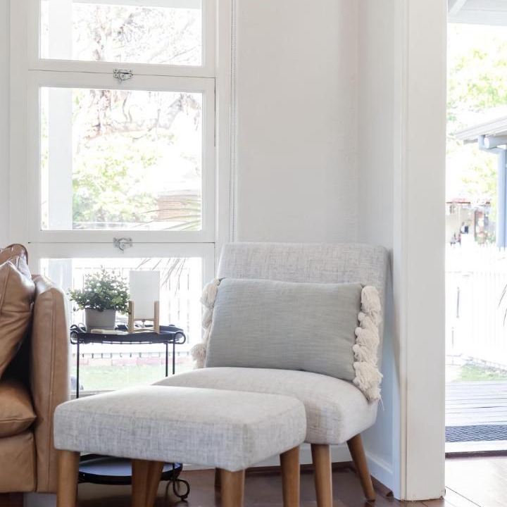 Photo of Livingroom in Guildford