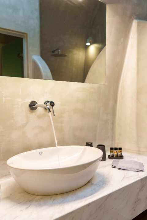 Photo of Bathroom in Vothon