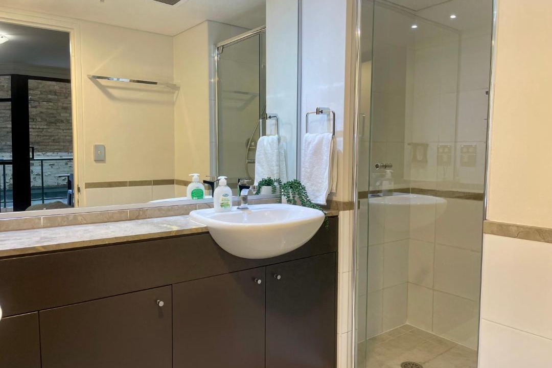 Photo of Bathroom in Haymarket