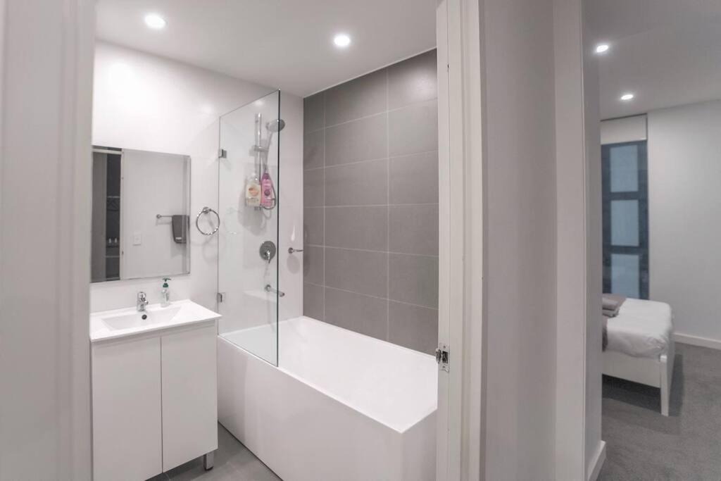 Photo of Bathroom in Mascot