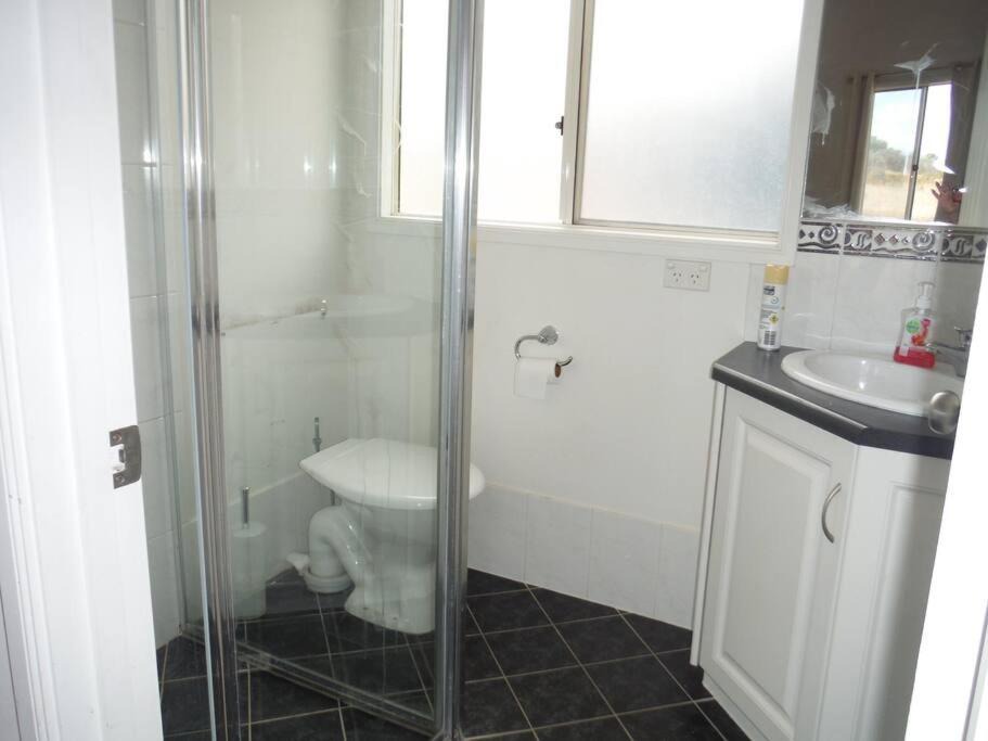 Photo of Bathroom in Minlacowie