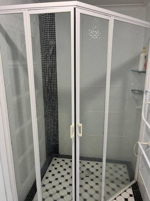 Photo of Bathroom in Bogee