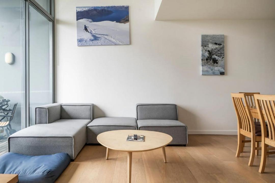 Photo of Livingroom in Crows Nest