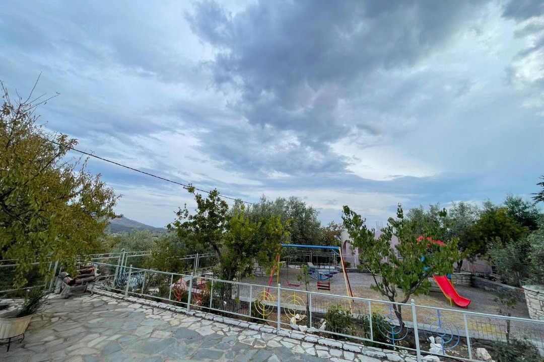 Photo of Others in Eretria