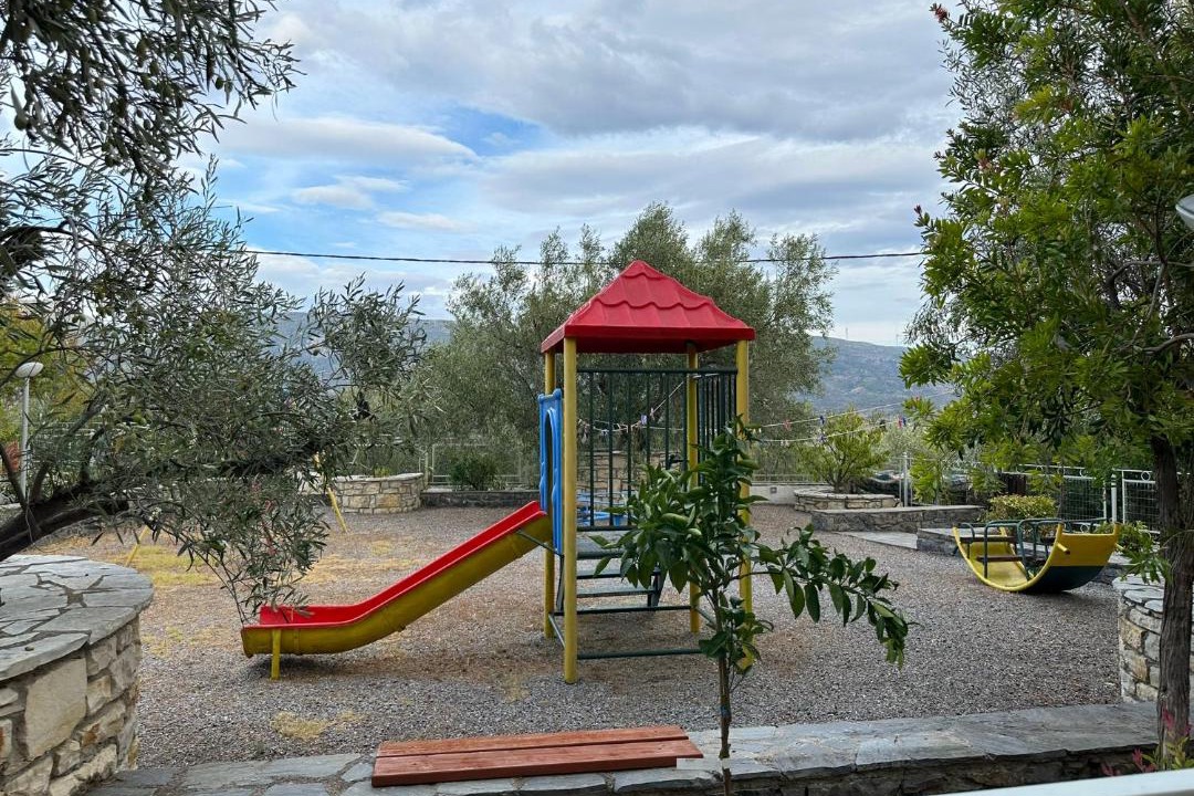 Photo of Others in Eretria