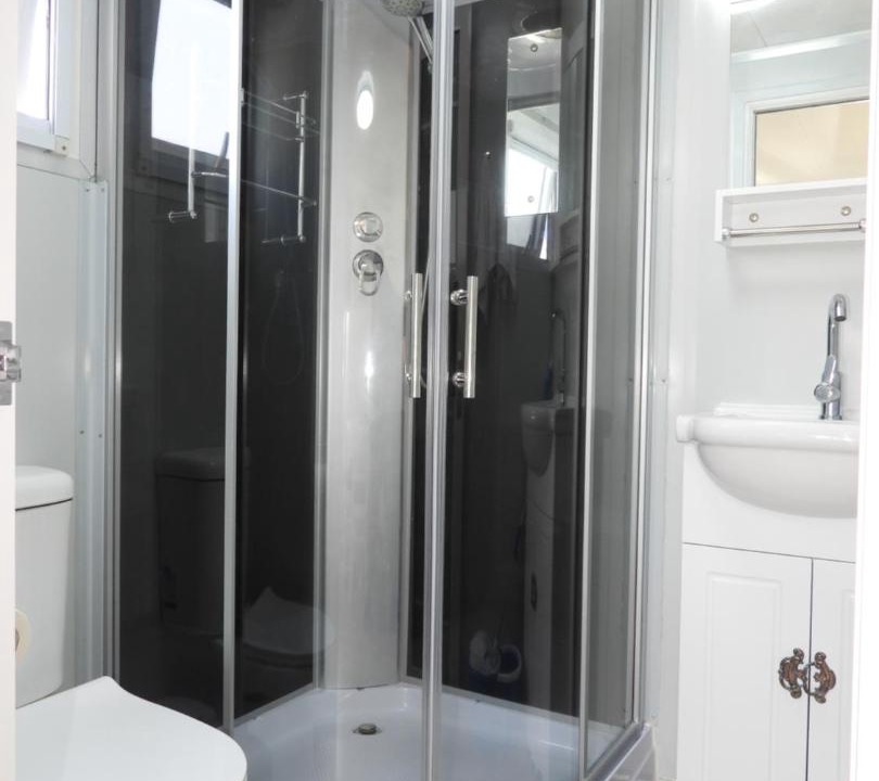 Photo of Bathroom in Glen Aplin