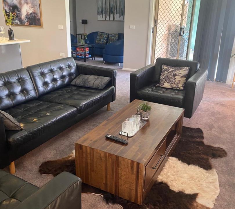 Photo of Livingroom in Oberon