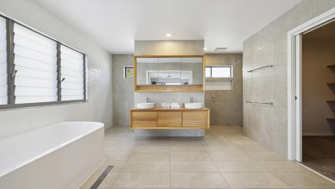 Photo of Bathroom in Sapphire Beach