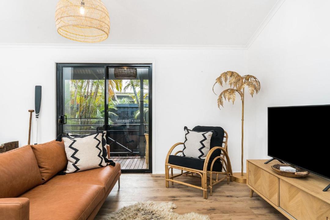 Photo of Livingroom in Belongil