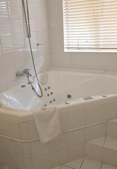 Photo of Bathroom in Wentworth Falls