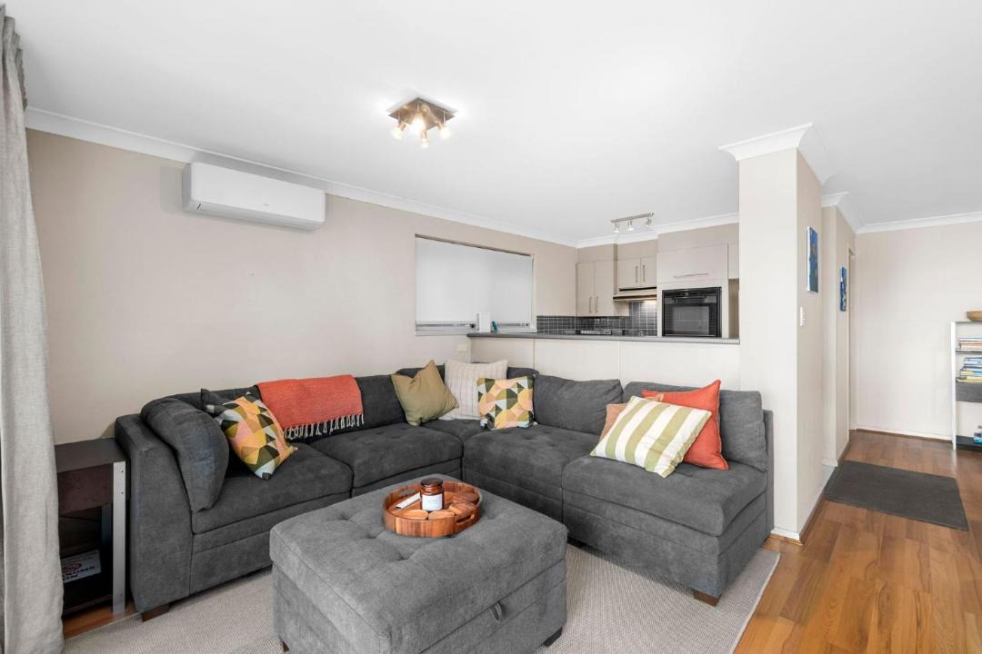 Photo of Livingroom in Denhams Beach