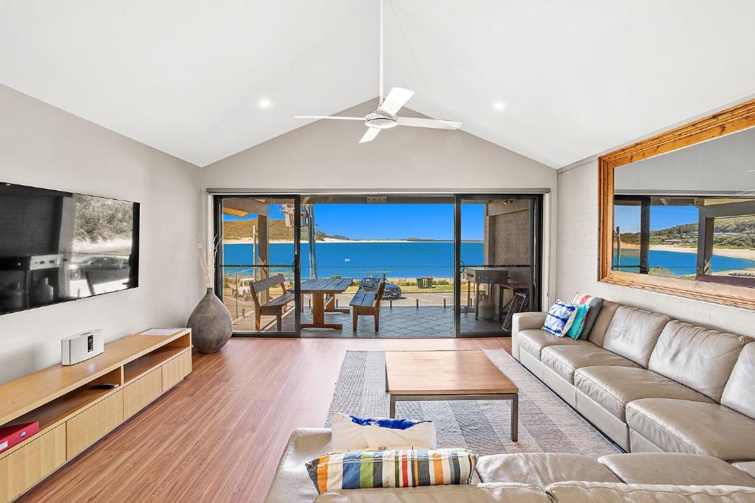 Photo of Livingroom in Fingal Bay