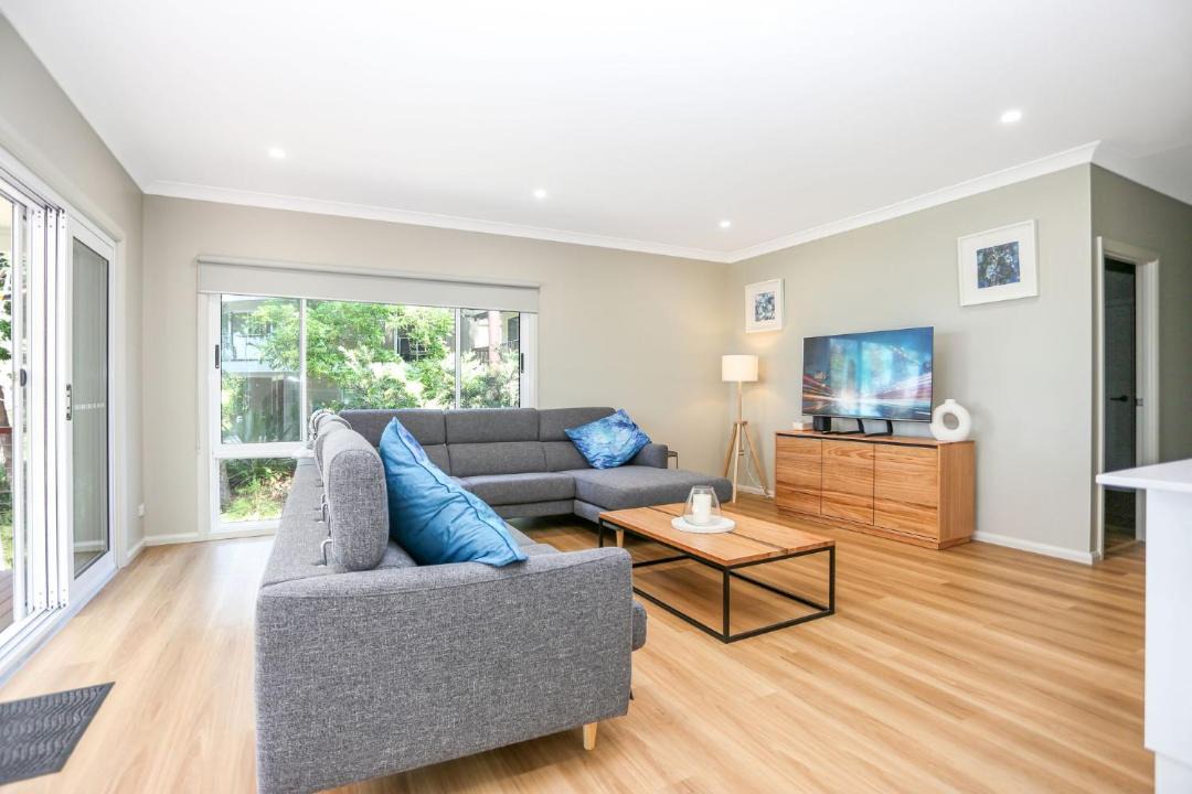 Photo of Livingroom in North Arm Cove