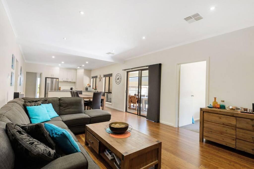 Photo of Livingroom in Moonta Bay