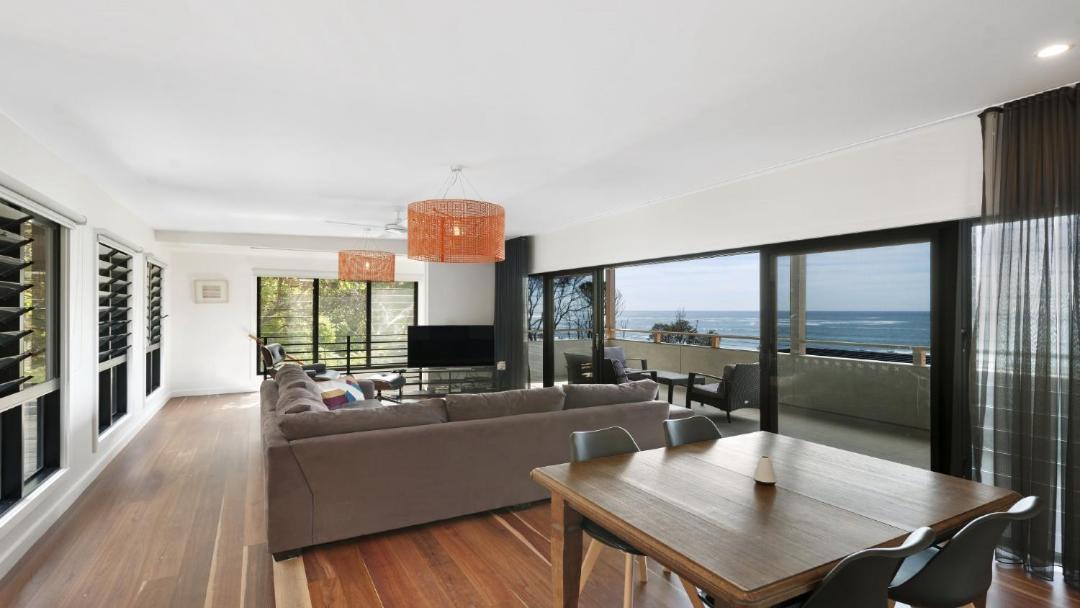 Photo of Livingroom in Macmasters Beach