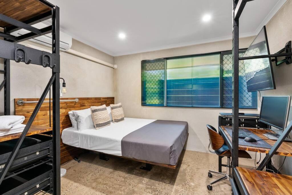 Photo of Bedroom in Holloways Beach