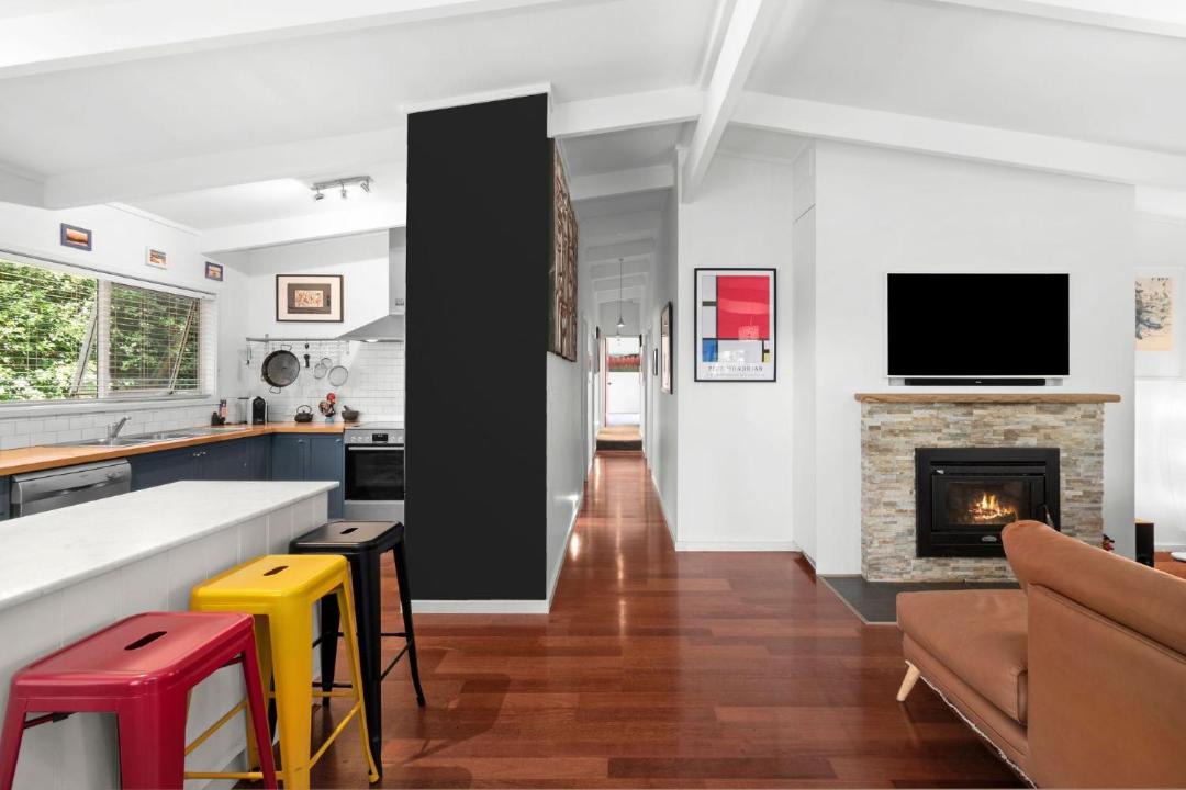 Photo of Livingroom in Mossy Point