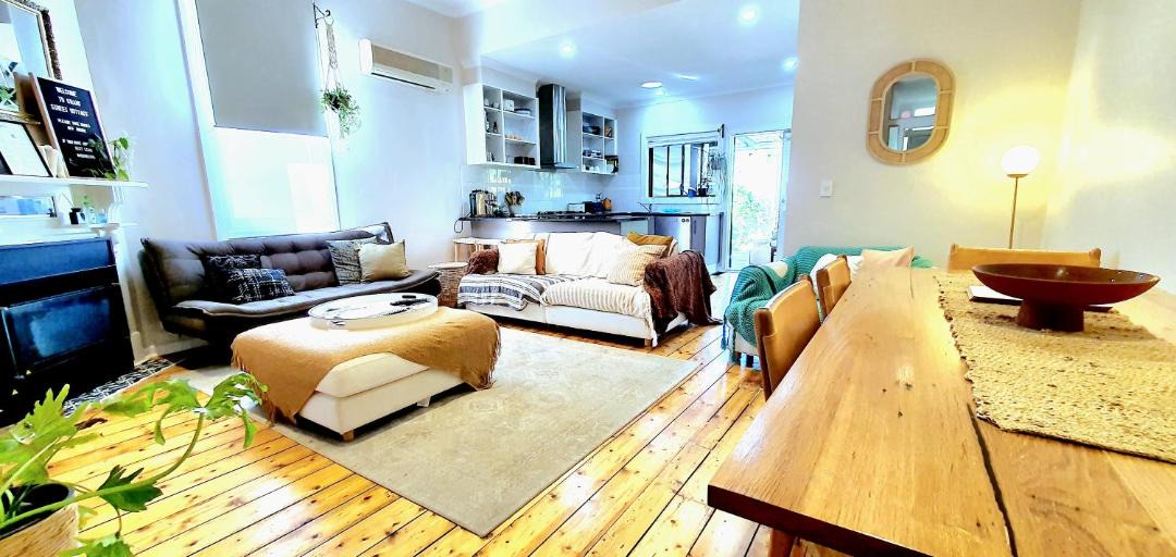 Photo of Livingroom in Golden Point