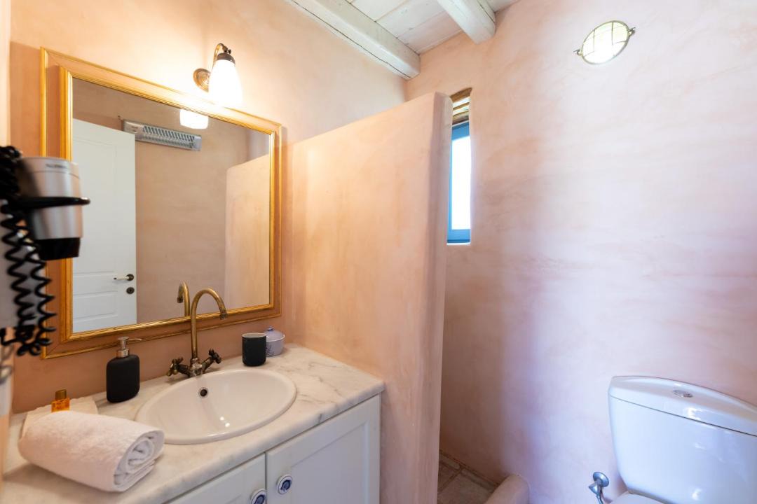 Photo of Bathroom in Marpissa