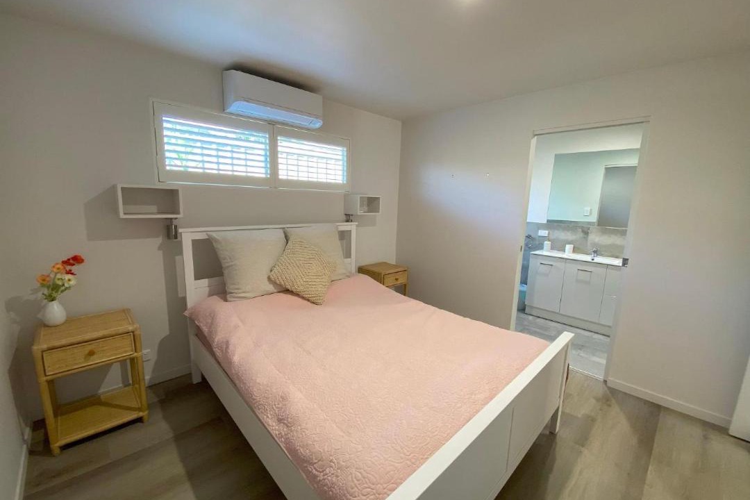 Photo of Bedroom in Valla Beach