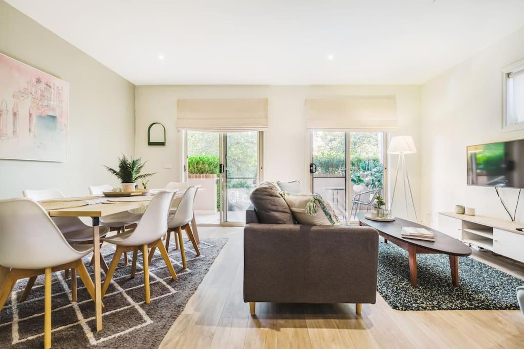 Photo of Livingroom in Kew