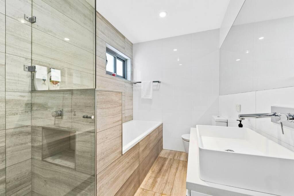 Photo of Bathroom in Eastlakes