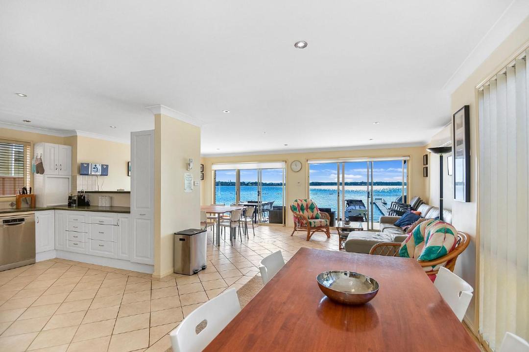 Photo of Livingroom in Mannering Park