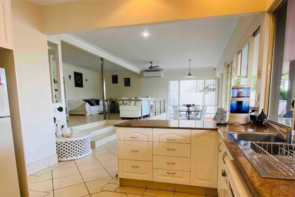 Photo of Kitchen in Mermaid Waters
