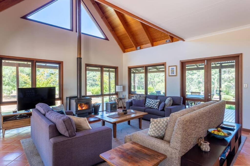 Photo of Livingroom in Forest Grove