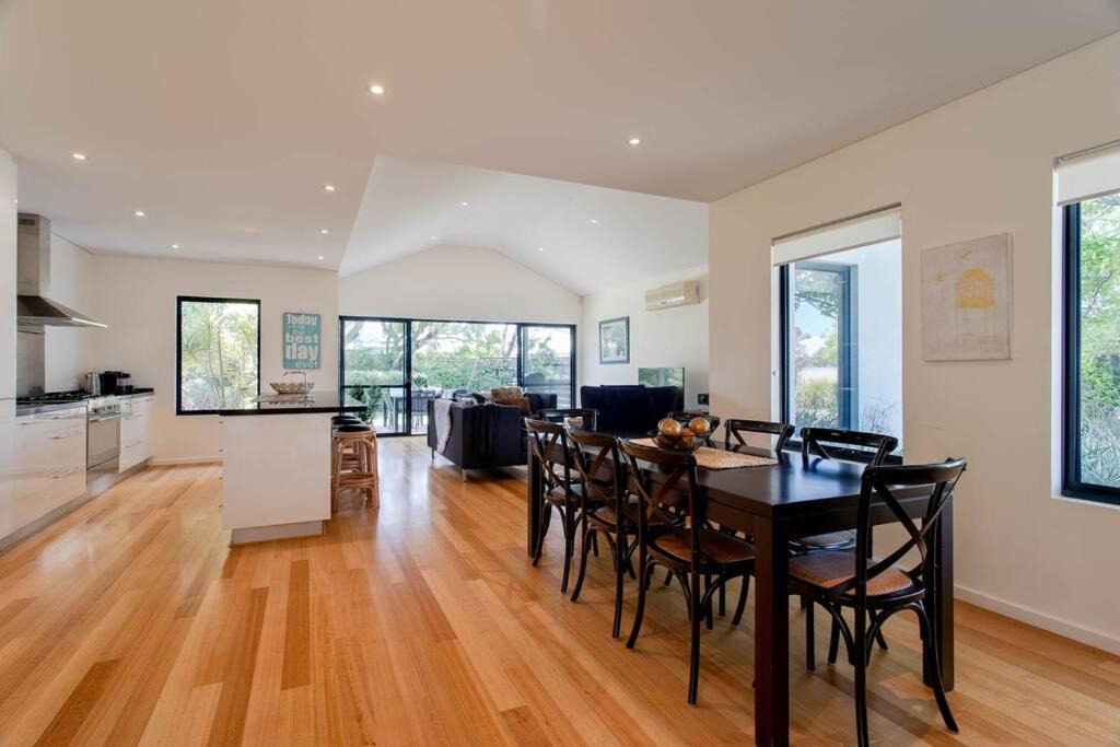 Photo of Livingroom in Dunsborough