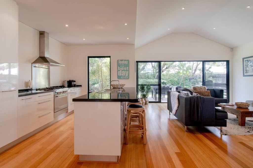 Photo of Livingroom in Dunsborough