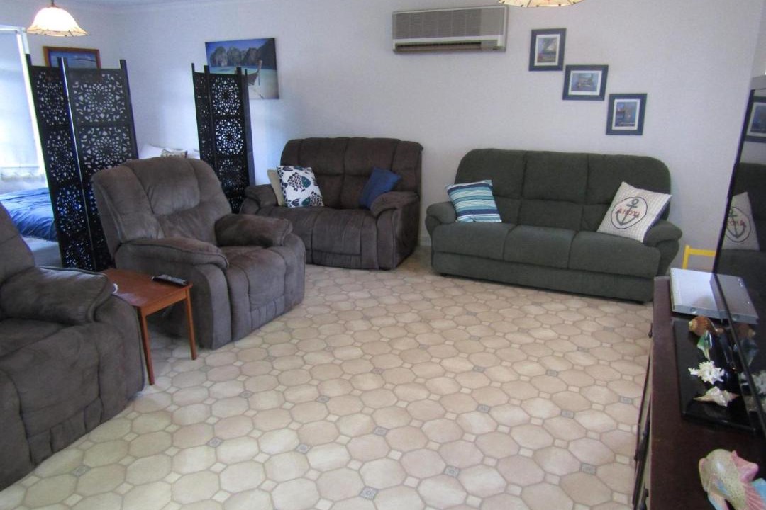 Photo of Livingroom in Port Julia
