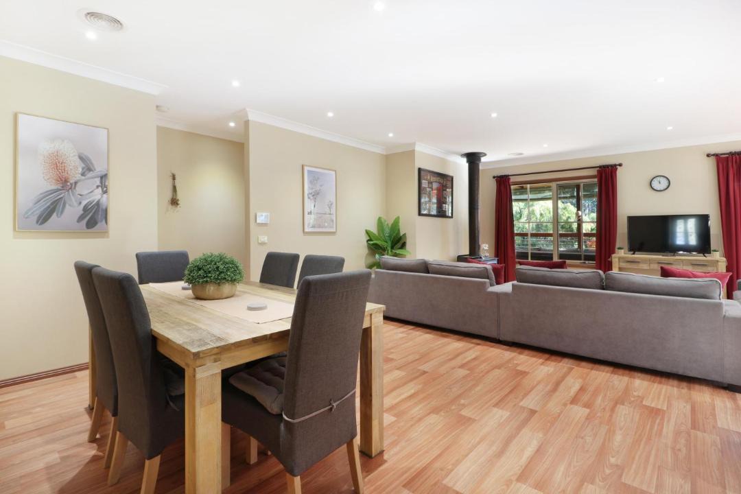 Photo of Livingroom in Jamieson