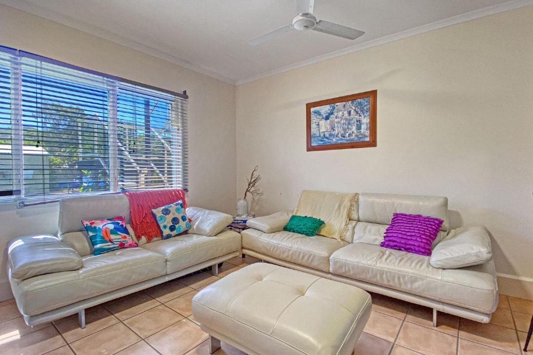 Photo of Livingroom in Picnic Bay