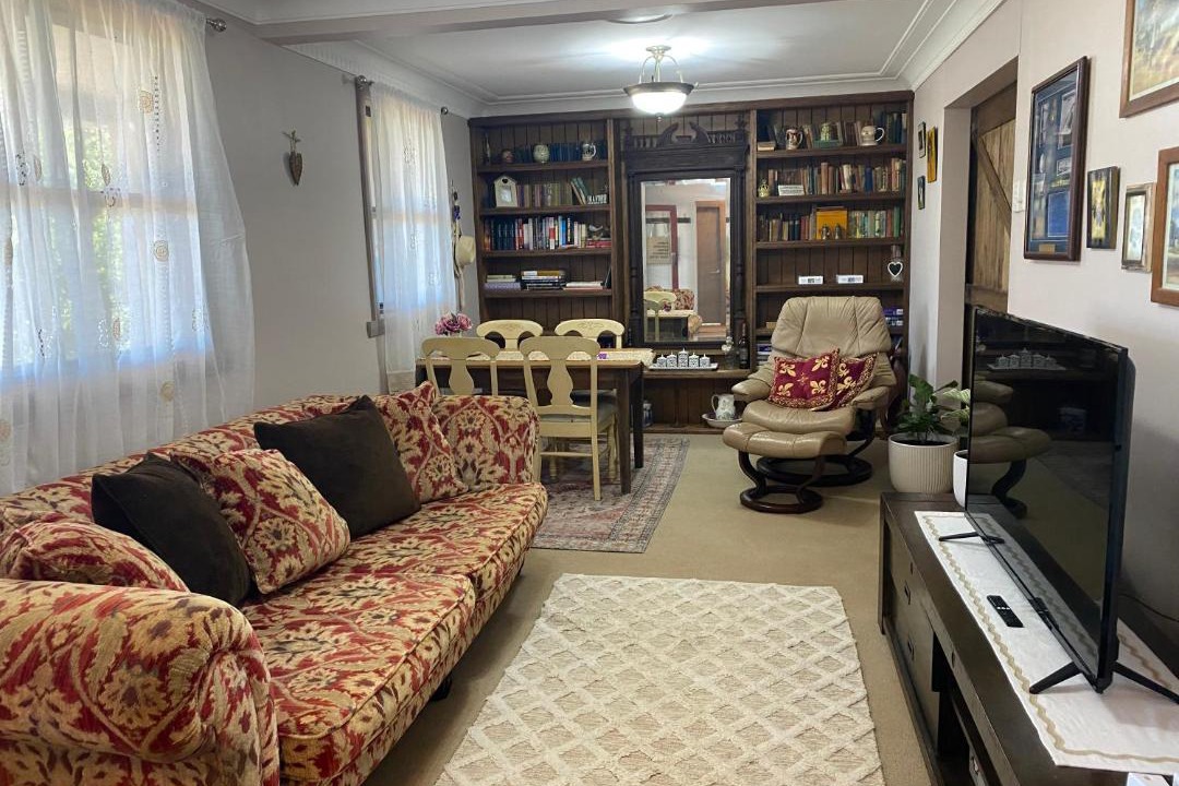 Photo of Livingroom in Pomona