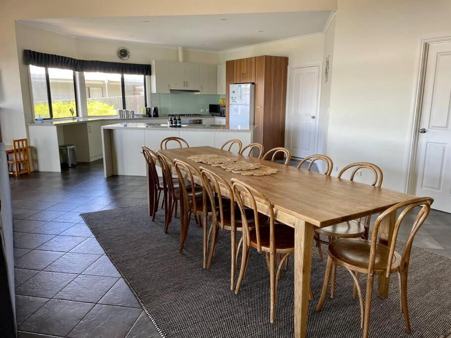 Photo of Livingroom in Emu Bay
