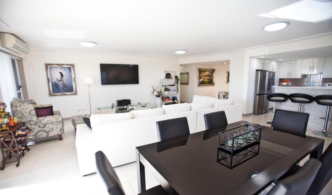 Photo of Livingroom in The Entrance