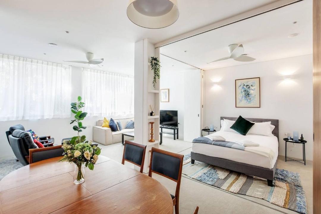 Photo of Livingroom in Alexandria