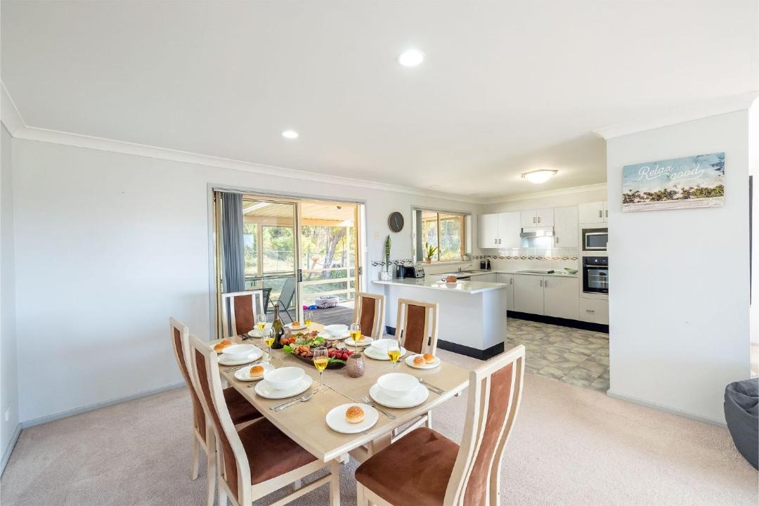 Photo of Livingroom in Fingal Bay