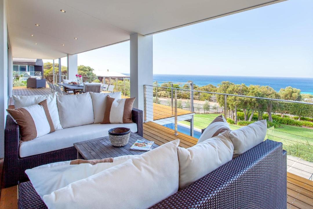 Photo of Patio Balcony in Eagle Bay